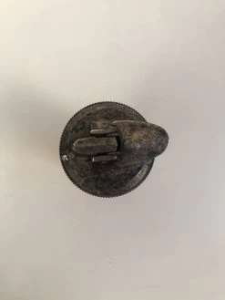 Briquet De Table En Métal Argenté Et Cuir -Fournitures Pour Fumeurs 0f017a38 be27 45c8 b7d4 8836b60d28ac