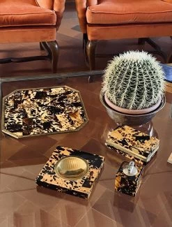 Smoking Set, Plateau En Laiton Et Bois, Cendrier, Briquet De Table Et Boîte à Cigares, Italie 1970 21 Smoking Set, Plateau En Laiton Et Bois, Cendrier, Briquet De Table Et Boîte à Cigares, Italie 1970 -Fournitures Pour Fumeurs 14b98c51 19aa 422f 95cd f635b81b6cdb