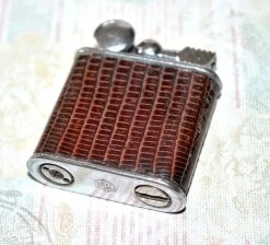 Briquet Vintage Ferro Electra 37 En Peau De Serpent 1930-1940 -Fournitures Pour Fumeurs 15ffd174 9b61 4d16 bcfa 8a502ad769a5