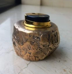 Briquet Brutaliste En Bronze De Table -Fournitures Pour Fumeurs 1b8696ac 7c3c 4f0b 87fa a10636e81c8a