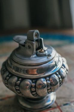 Briquet Ancien Decoratif Floral Ronson -Fournitures Pour Fumeurs 21e97ea3 88a1 4fe4 aec8 74f195604801