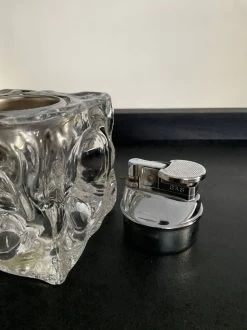 Briquet Vintage Des Années 70 En Verre Moulé -Fournitures Pour Fumeurs 2504bc0c f553 4394 b7e4 6444091b8b68