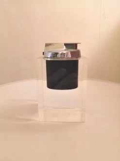 Briquet En Plexiglas Design Ronson Années 60 - 70 -Fournitures Pour Fumeurs 4be07918 2eec 4171 8dfd 9bc41fb74d3c