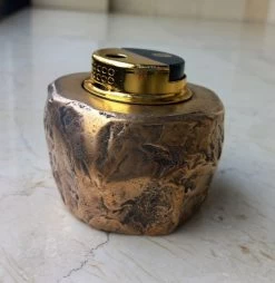 Briquet Brutaliste En Bronze De Table -Fournitures Pour Fumeurs 4dc8b770 cc3e 4d57 930d 5f4f826faf15