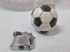 Briquet De Table Ballon De Foot -Fournitures Pour Fumeurs 58ae1bca 50e6 448b 96cc e57f5c865bb9
