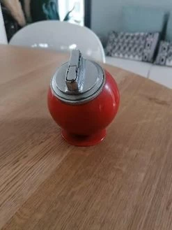 Briquet Boule Années 70 -Fournitures Pour Fumeurs 623debca b408 4f3e b6d6 fc68a72bc518