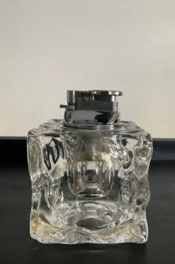 Briquet Vintage Des Années 70 En Verre Moulé -Fournitures Pour Fumeurs 6e0ecee0 6351 4cb3 a207 d55769b5ecaa