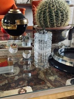Briquet De Table Lucite Clair, Italie, Années 1970 -Fournitures Pour Fumeurs 6f699e21 acd6 4582 ac40 f8584121b168