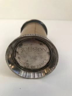 Briquet De Table En Métal Argenté Et Cuir -Fournitures Pour Fumeurs 80e740a5 2b10 4f56 a36e 1dfa2c539477