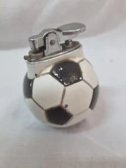 Briquet De Table Ballon De Foot -Fournitures Pour Fumeurs 918d2d69 b63a 4cb5 baba 64f7751579a9
