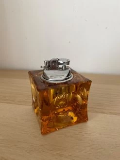 Briquet De Table Design En Verre -Fournitures Pour Fumeurs a51e33e2 6ca1 493a a496 7c307d19a245