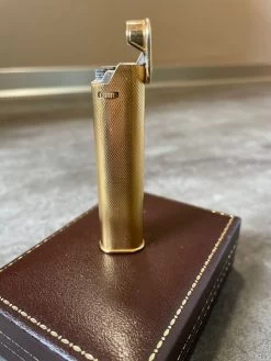 Briquet Dunhill -Fournitures Pour Fumeurs b9974f1c bdde 425e 9d1b 586df1736b6d
