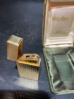 Briquet King Flam Myon Paris -Fournitures Pour Fumeurs c1288ab0 f9b2 4649 a8a4 8c8946b99bd5