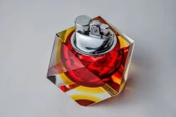Briquet Sommerso Rouge Et Jaune Par Seguso, Verre Facetté, Murano, Italie, 1970 15 Briquet Sommerso Rouge Et Jaune Par Seguso, Verre Facetté, Murano, Italie, 1970 -Fournitures Pour Fumeurs caf92c5d 2597 4259 a5ea bf61645cc90a