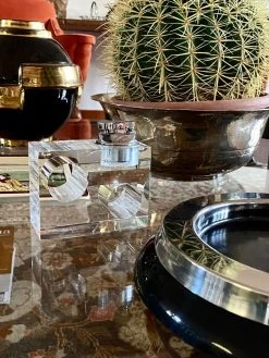 Briquet De Table Cubiste Clair Lucite Et Laiton, Italie Années 1970 -Fournitures Pour Fumeurs cb73f6bc 61ae 4363 82f3 5925af673db7