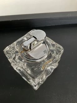 Briquet Vintage Des Années 70 En Verre Moulé -Fournitures Pour Fumeurs cd041e80 9694 4c12 8603 e6060b3404c1