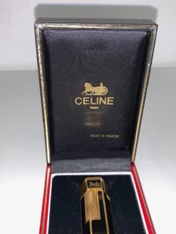 Briquet CELINE Avec Sa Boîte D'origine 17 Briquet CELINE Avec Sa Boîte D'origine -Fournitures Pour Fumeurs d4f23f15 cc47 499c 870b 8d023b5cb940