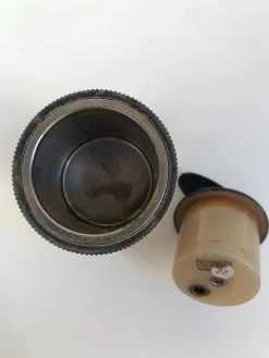 Briquet De Table En Métal Argenté Et Cuir -Fournitures Pour Fumeurs d6638209 8615 43ff a669 c02209407f3f