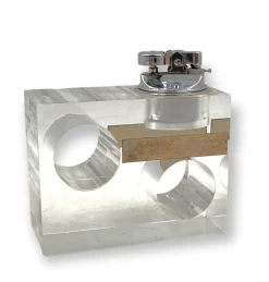 Briquet De Table Cubiste Clair Lucite Et Laiton, Italie Années 1970 -Fournitures Pour Fumeurs f0be3f5f 52a4 46ba 885f e4cee051703f