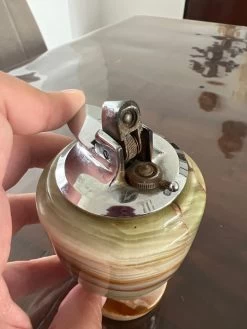 Briquet En Onyx Ronson -Fournitures Pour Fumeurs fab8ae48 019e 4c9d 9fef 67419a8856db