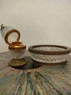 Briquet Et Cendrier De Table Cristal Et Bronze -Fournitures Pour Fumeurs fc7f5039 8647 44b4 bf2f 93fc90fbfa2a